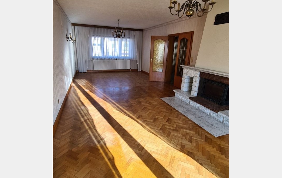 AGENCE IMMOBILIERE MB : House | FORBACH (57600) | 120 m2 | 218 400 € 