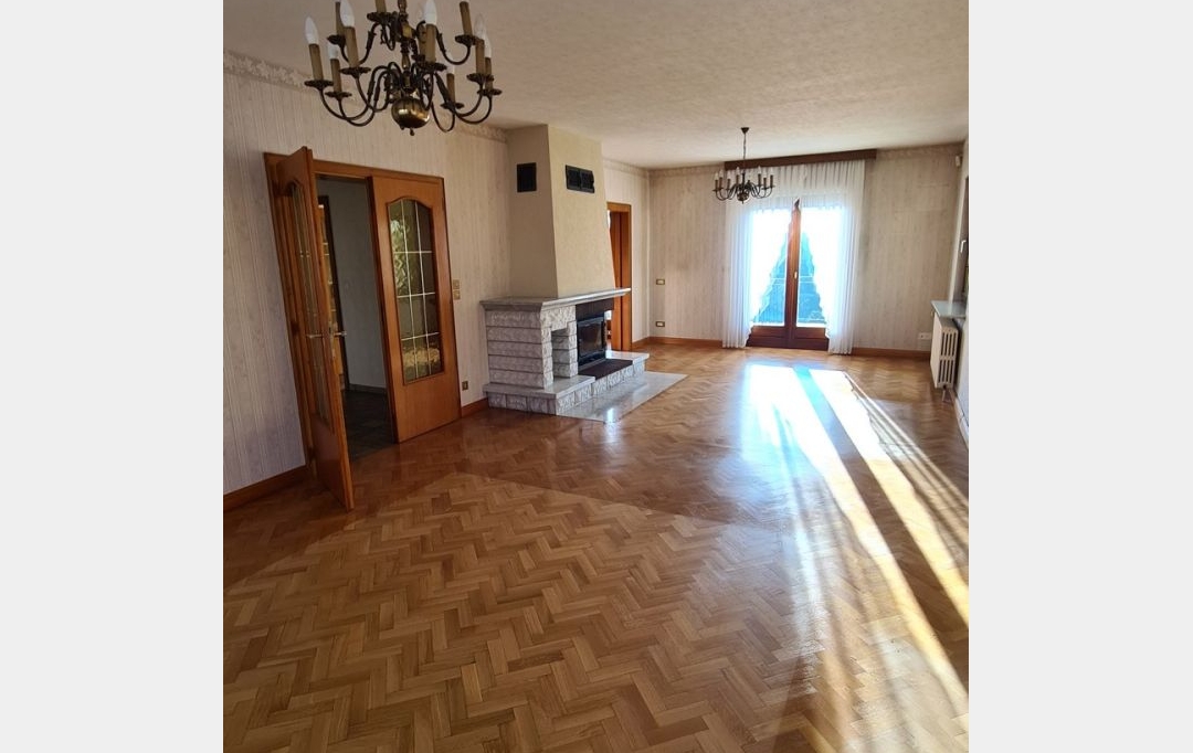 AGENCE IMMOBILIERE MB : House | FORBACH (57600) | 120 m2 | 218 400 € 